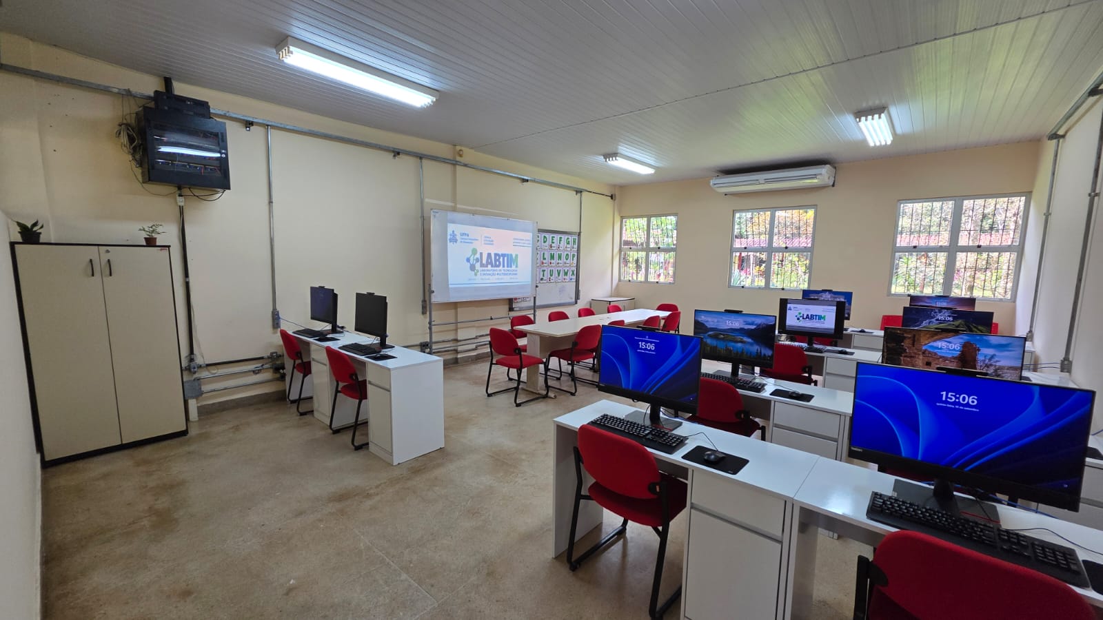 Foto do Laboratório de Tecnologia e Inovação Multidisciplinar